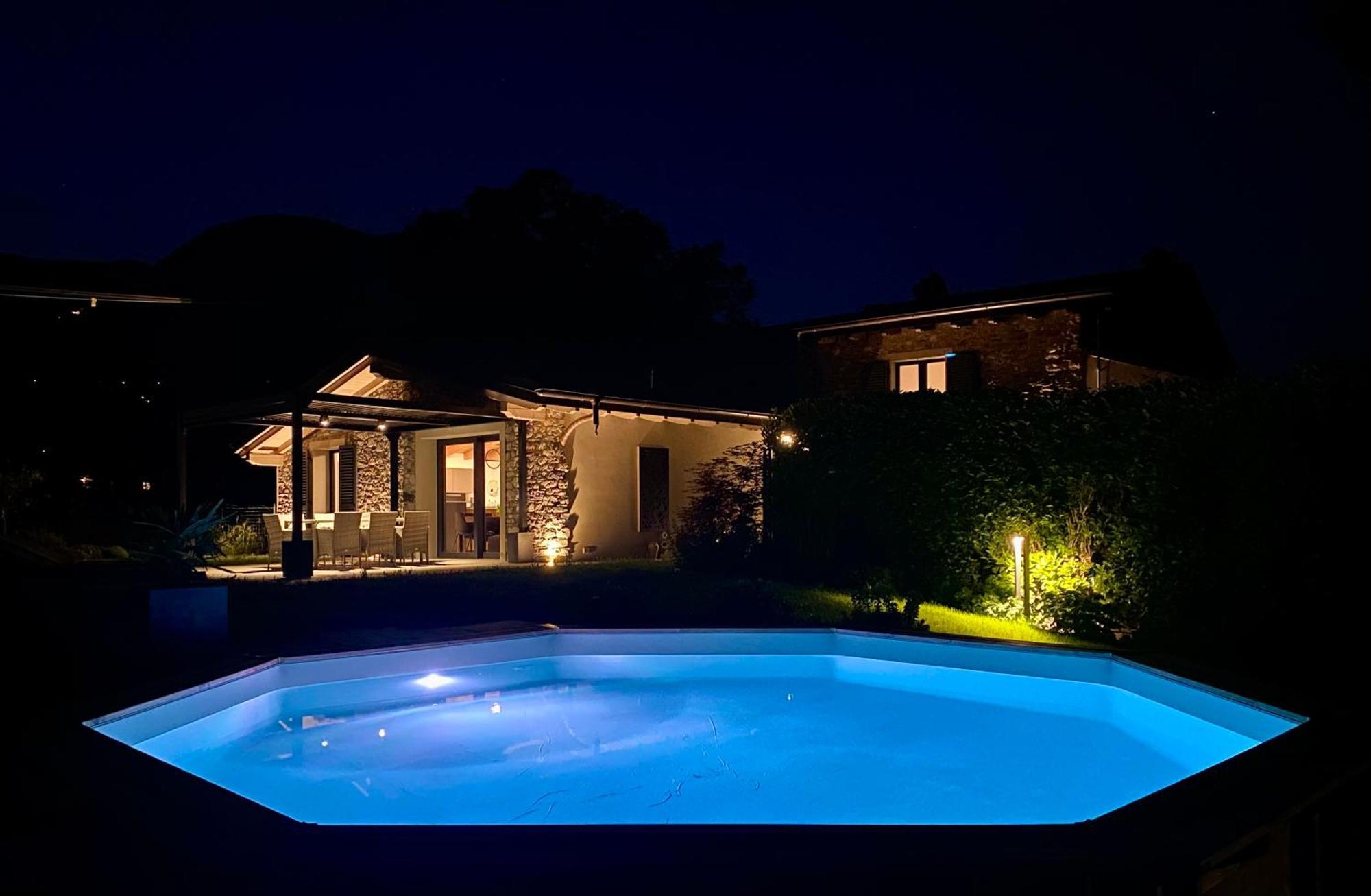 Villa Larius 赫拉弗多纳 外观 照片