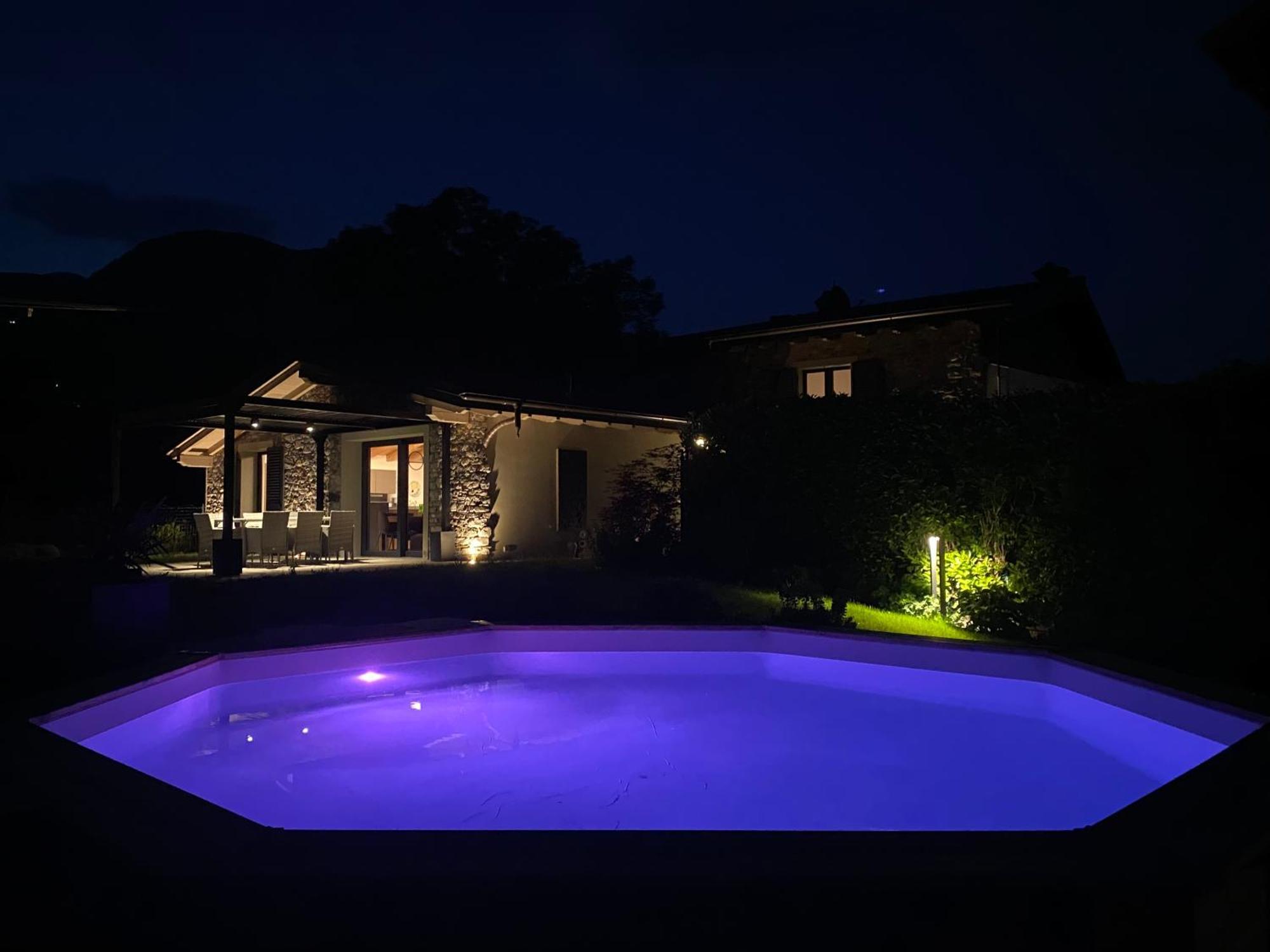Villa Larius 赫拉弗多纳 外观 照片