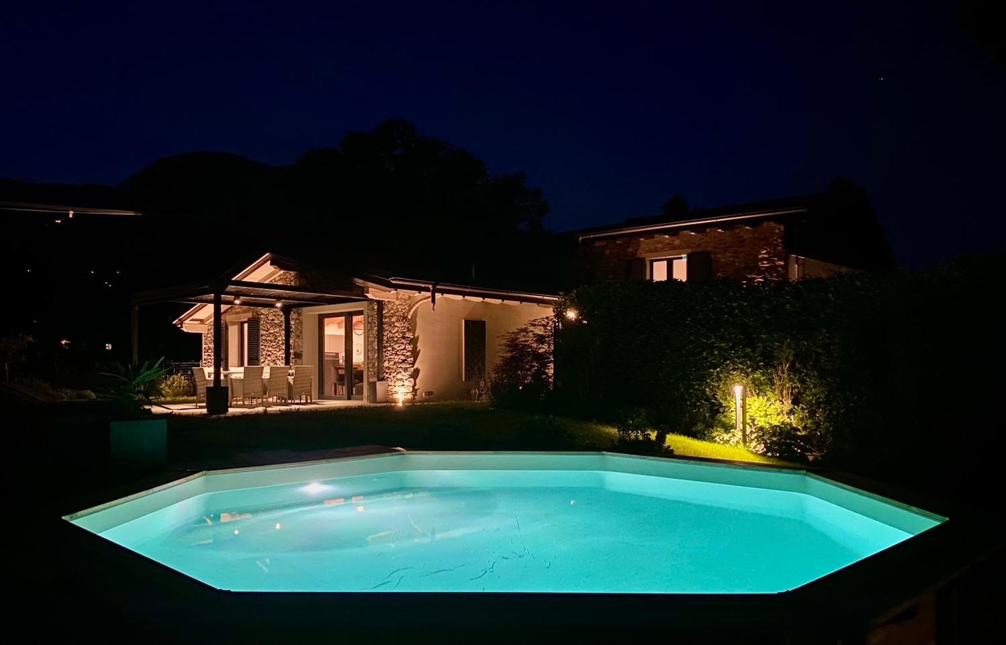 Villa Larius 赫拉弗多纳 外观 照片