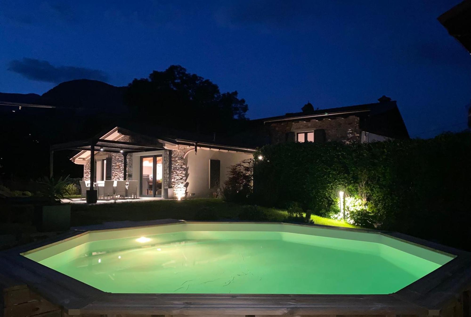 Villa Larius 赫拉弗多纳 外观 照片