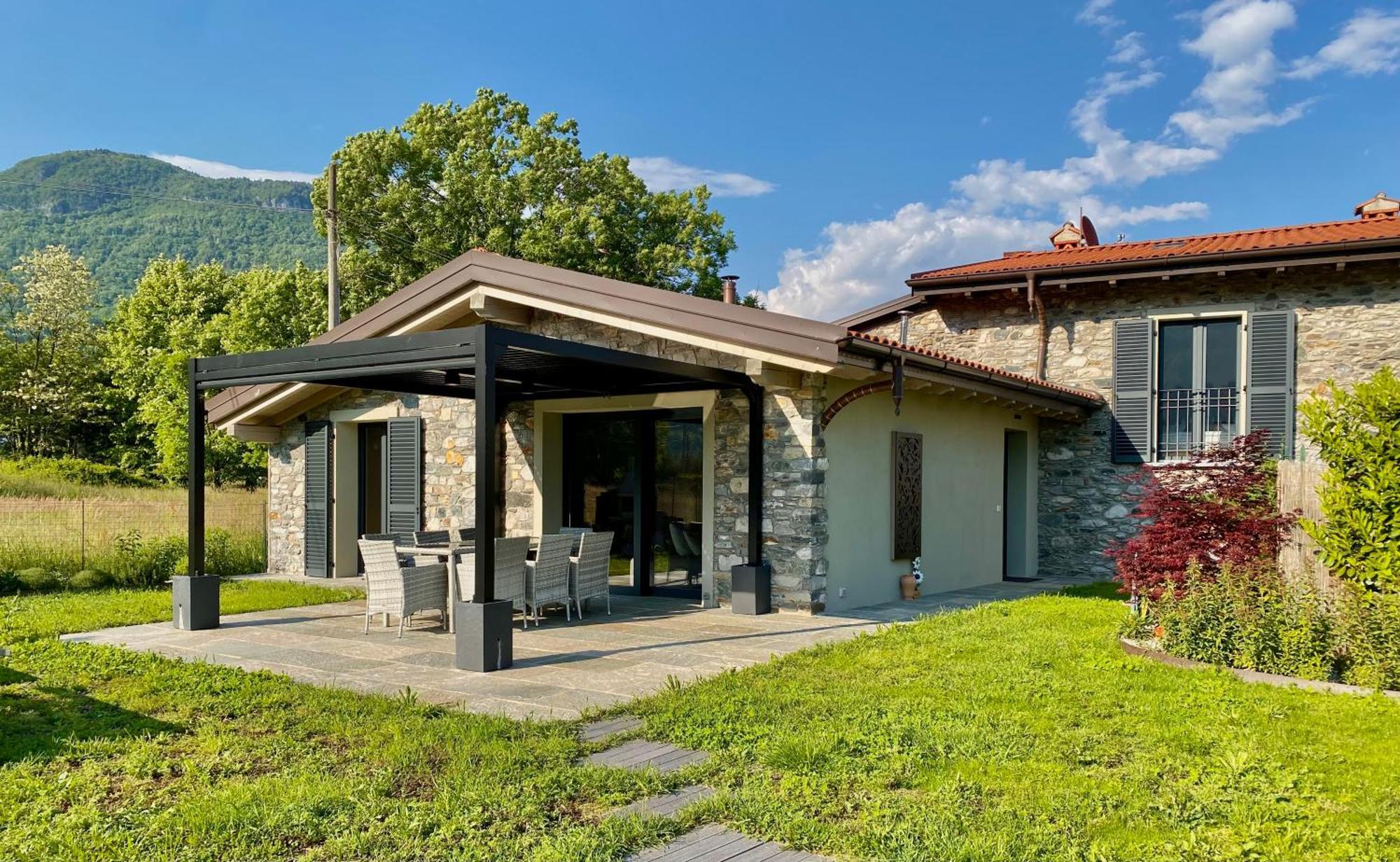 Villa Larius 赫拉弗多纳 外观 照片